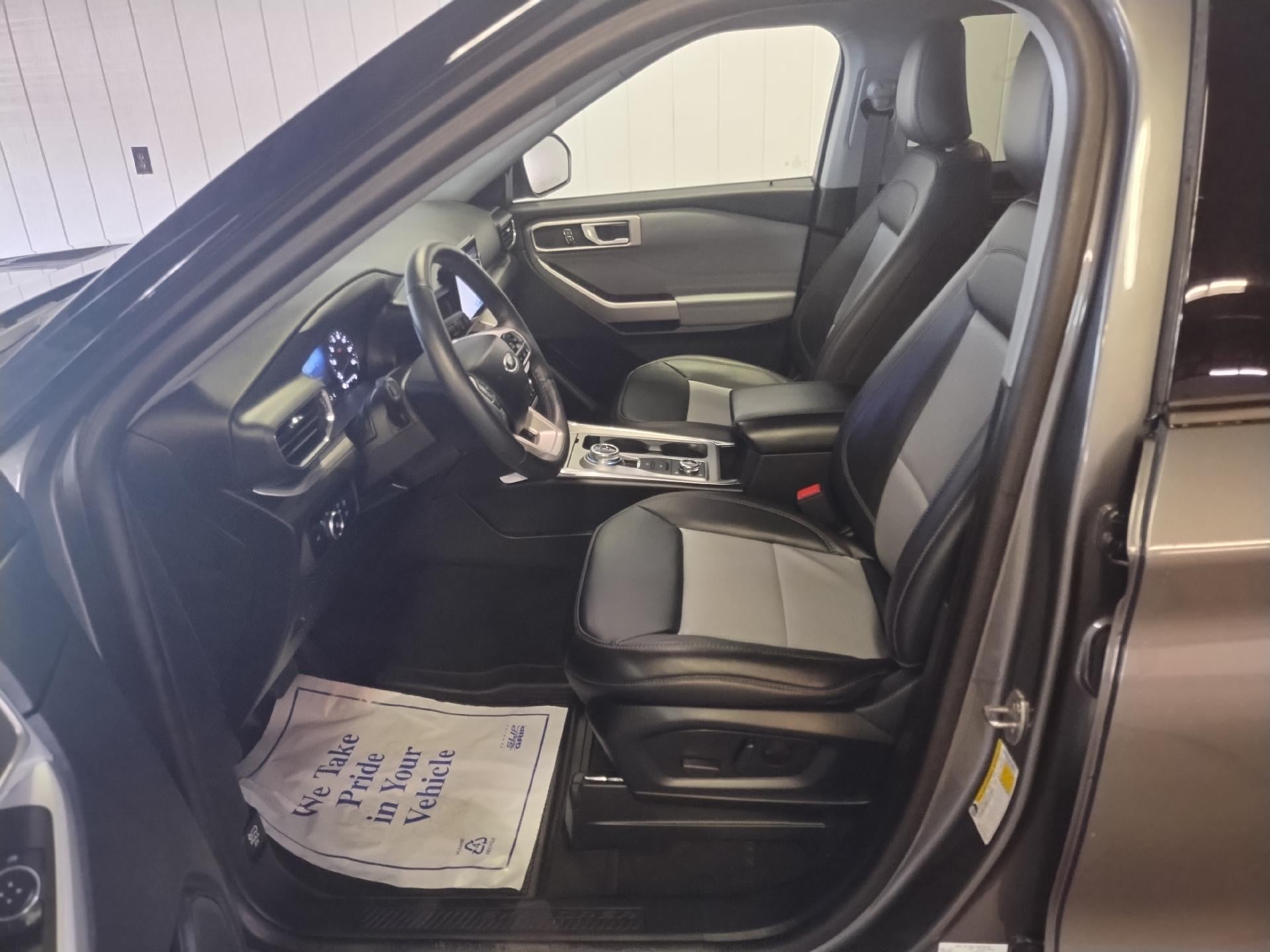 2023 Ford Explorer XLT 4WD