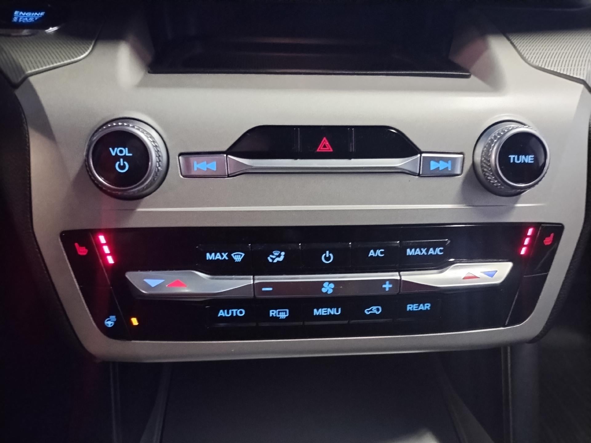 2023 Ford Explorer XLT 4WD