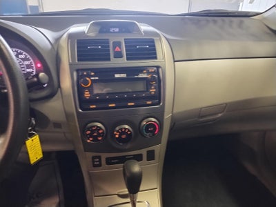 2012 Toyota Corolla 4dr Sdn Auto LE (Natl)