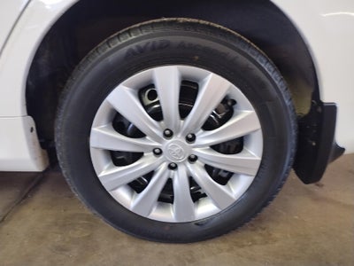 2012 Toyota Corolla 4dr Sdn Auto LE (Natl)