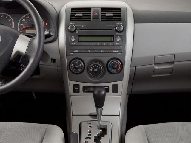 2012 Toyota Corolla 4dr Sdn Auto LE (Natl)