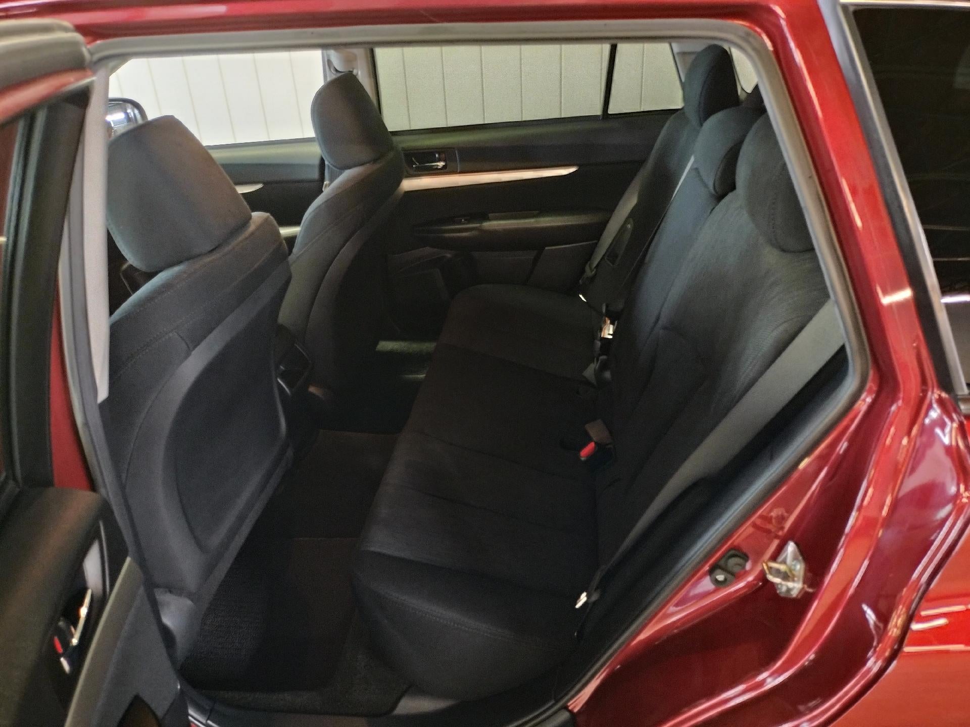2013 Subaru Outback 2.5i Premium Automatic
